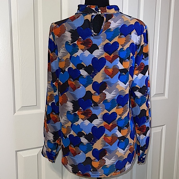 Silk Abstract Heart Print Blouse - Picture 4 of 14